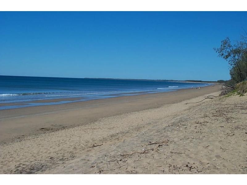 Moore Park Beach QLD 4670