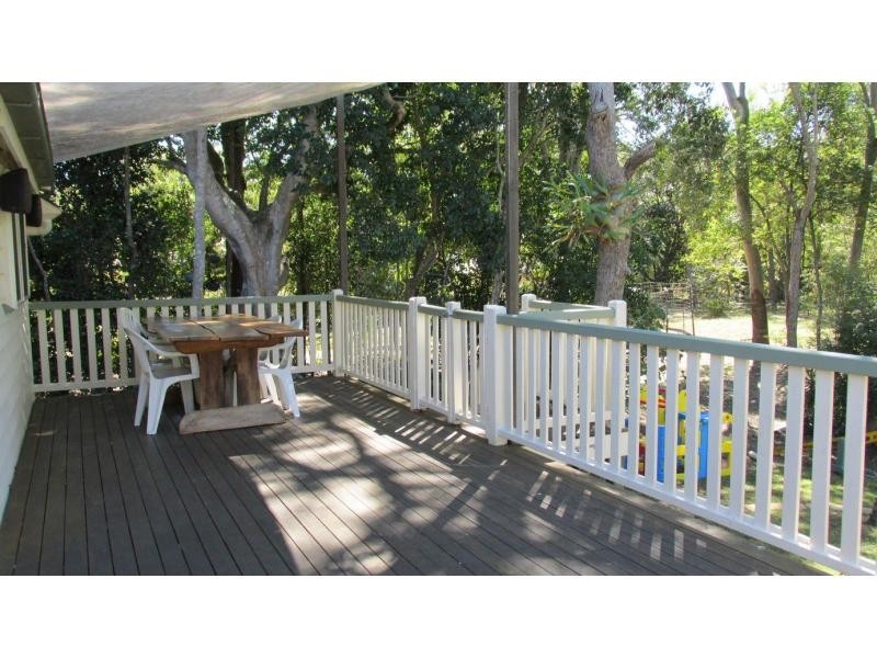 8 Kingfisher Crescent, Moore Park Beach QLD 4670