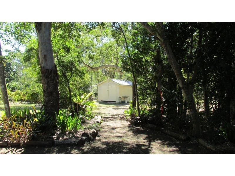 8 Kingfisher Crescent, Moore Park Beach QLD 4670