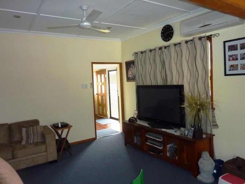2 Wainwright Street, Svensson Heights QLD 4670