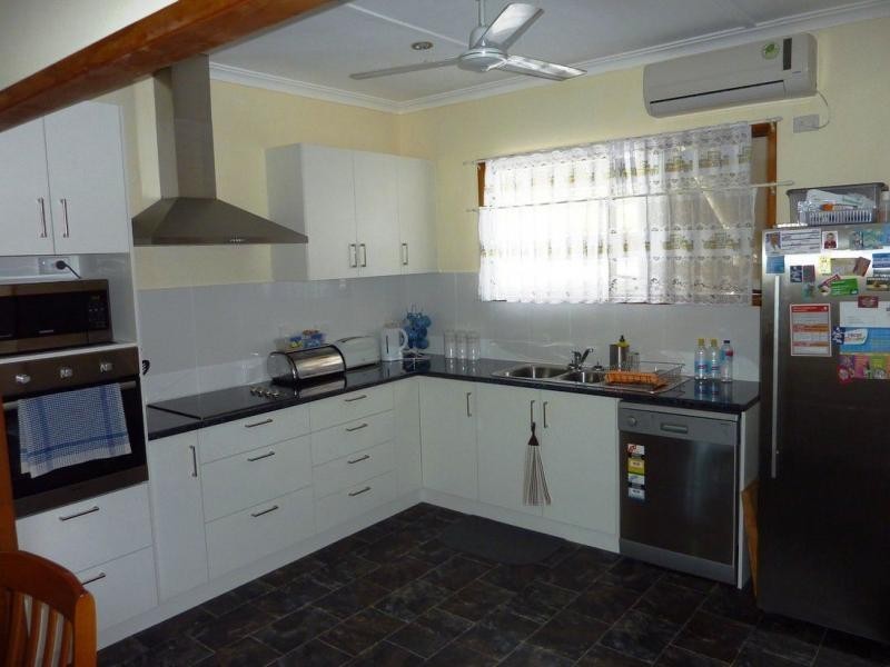 2 Wainwright Street, Svensson Heights QLD 4670