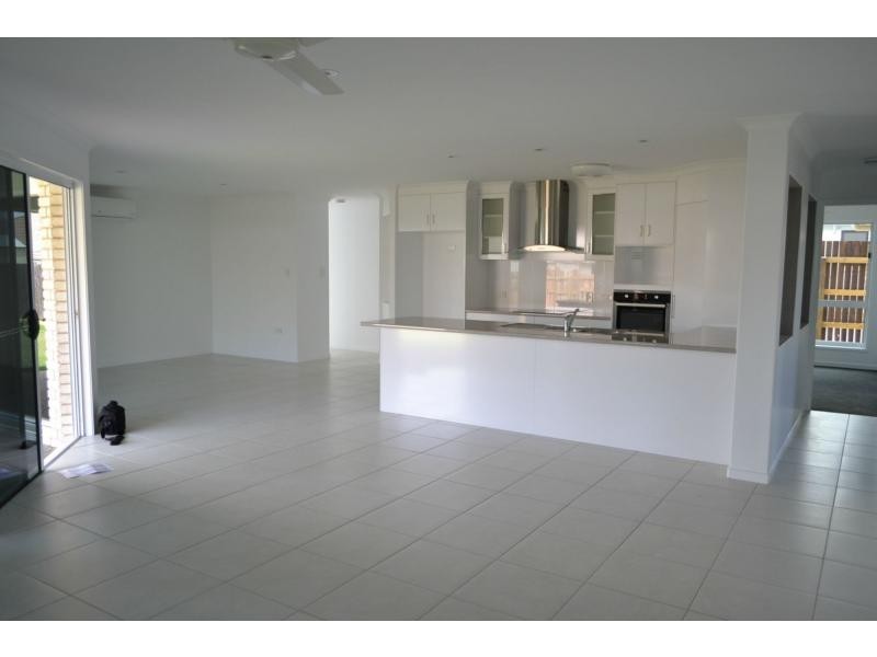 12 Beech Links Drive, Belle Eden, Ashfield QLD 4670