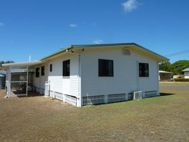 18 Farthing, Kepnock QLD 4670