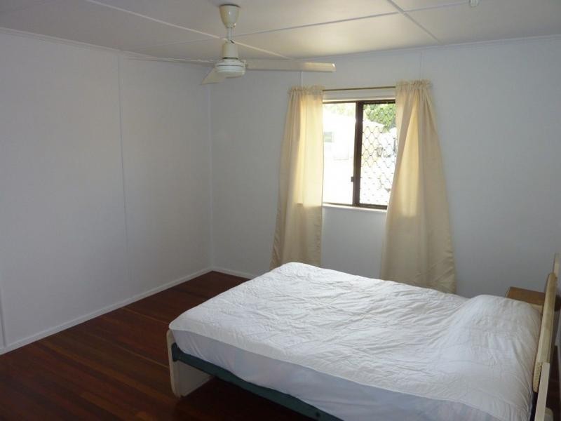 18 Farthing, Kepnock QLD 4670