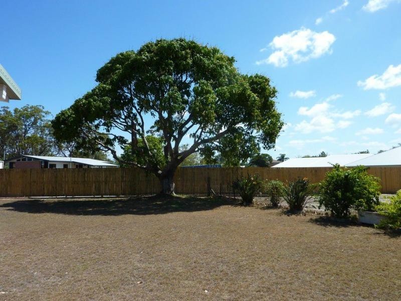 18 Farthing, Kepnock QLD 4670