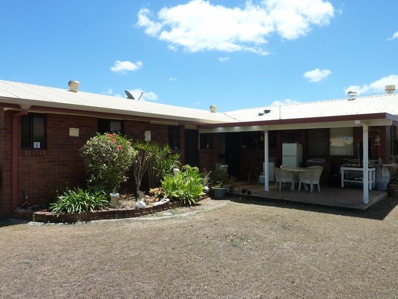 13 East West avenue, Avoca QLD 4670