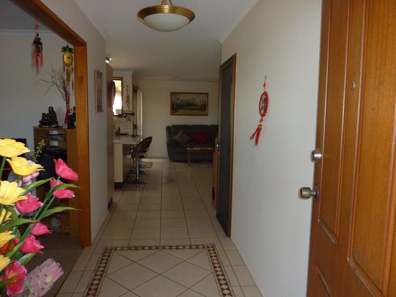 13 East West avenue, Avoca QLD 4670