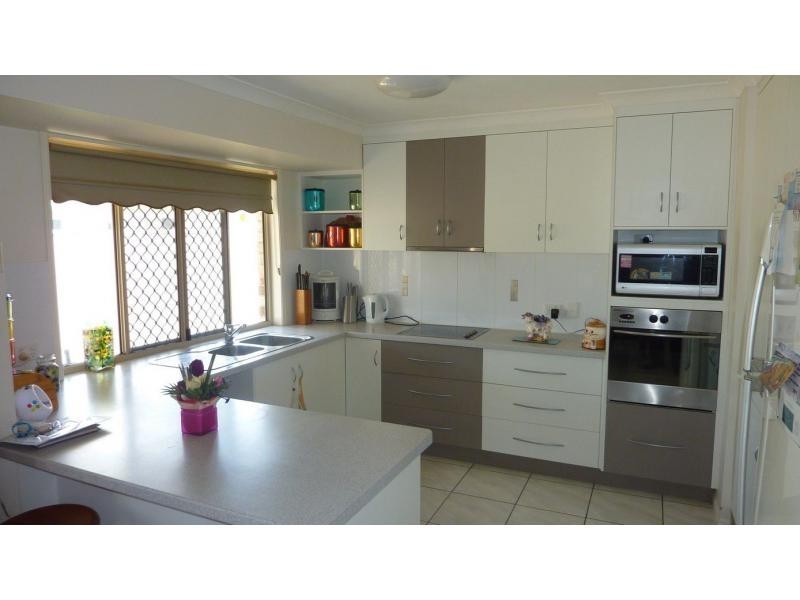 Avenell Heights QLD 4670