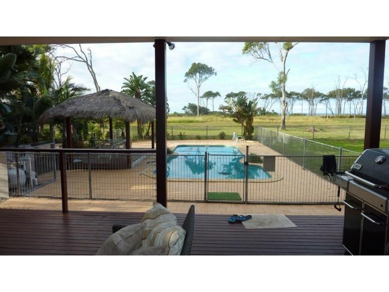 8 Royal Boulevard, Moore Park Beach QLD 4670