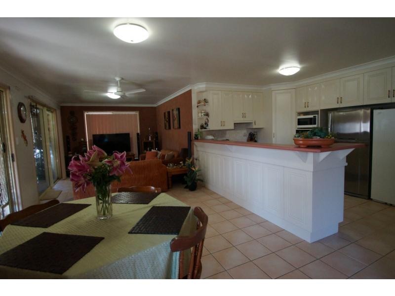 8 St Mary’s, Kepnock QLD 4670