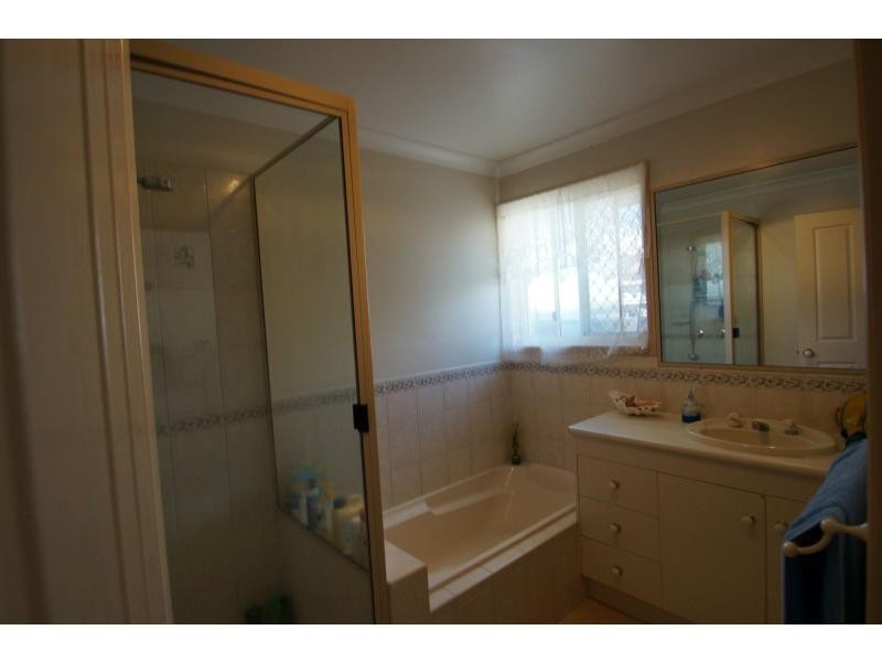 8 St Mary’s, Kepnock QLD 4670