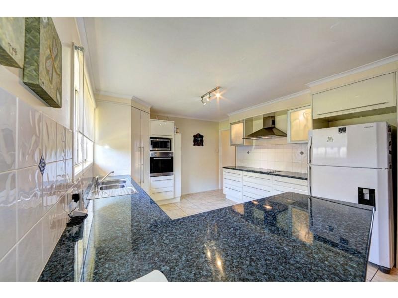 286 Batchlers Road, Gooburrum QLD 4670