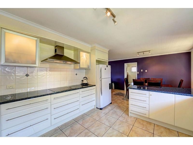 286 Batchlers Road, Gooburrum QLD 4670