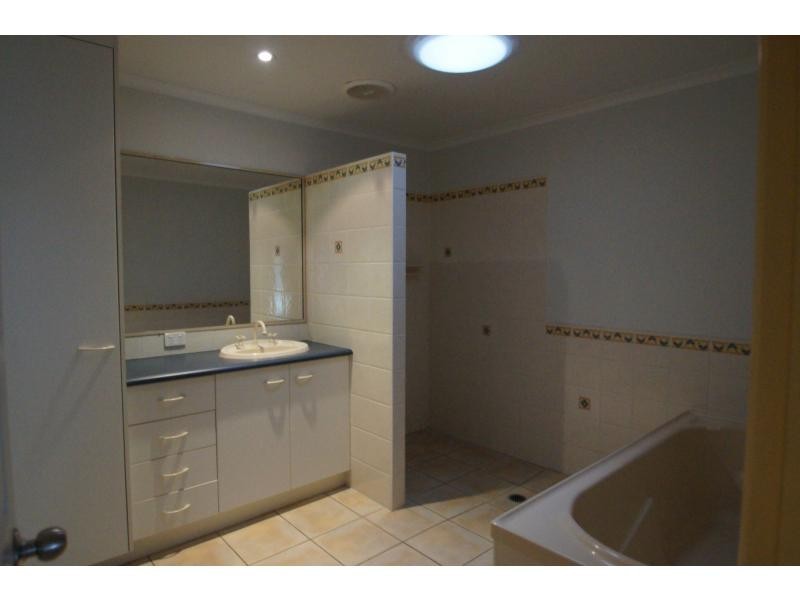 13 Grimstead Street, Bundaberg West QLD 4670