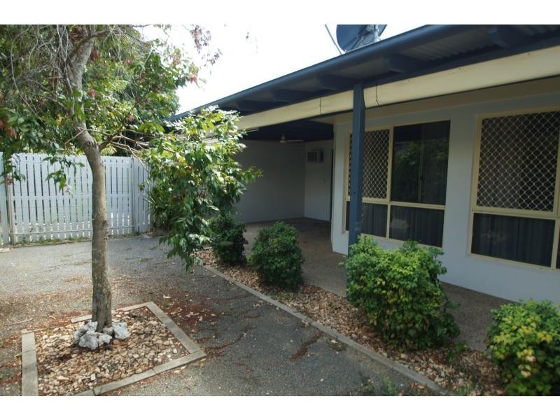 13 Grimstead Street, Bundaberg West QLD 4670
