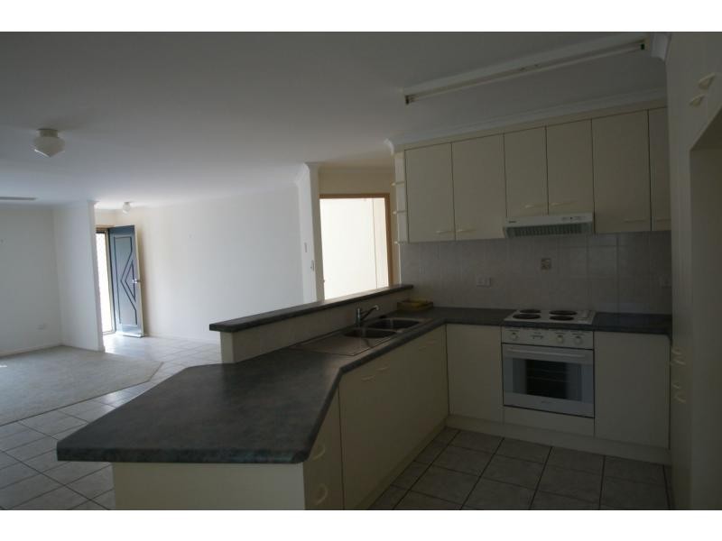 13 Grimstead Street, Bundaberg West QLD 4670