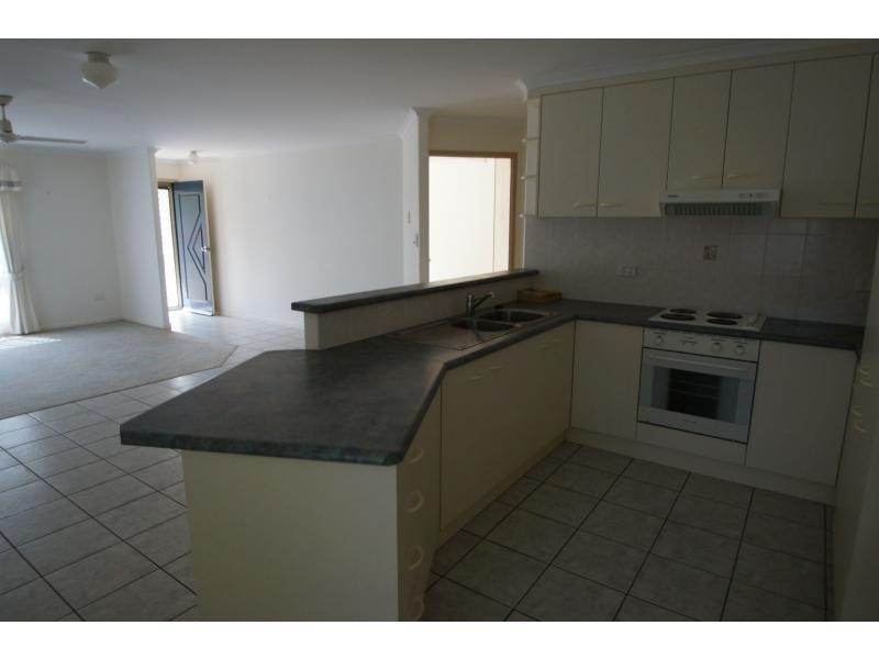 13 Grimstead Street, Bundaberg West QLD 4670