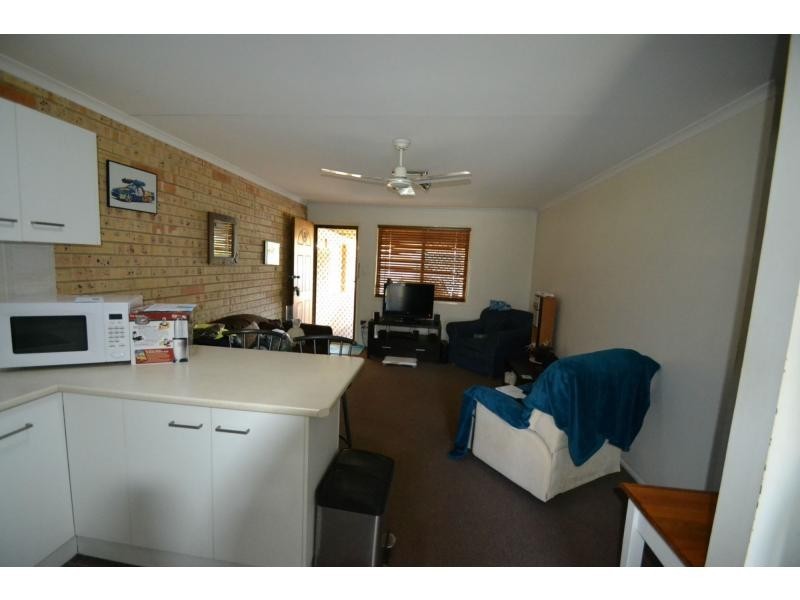 Unit 3/2 Adams Street, Bundaberg West QLD 4670