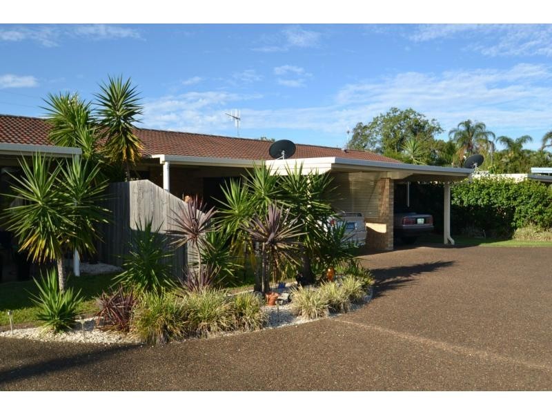 Unit 3/2 Adams Street, Bundaberg West QLD 4670