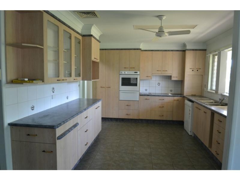 1 Pizzey Street, Kepnock QLD 4670