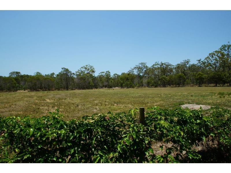 Moore Park Beach QLD 4670