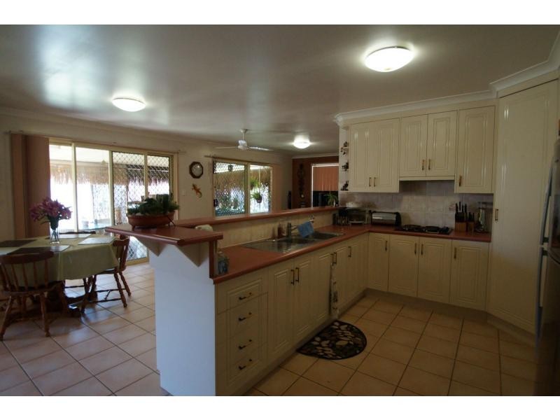 8 St Mary’s, Kepnock QLD 4670