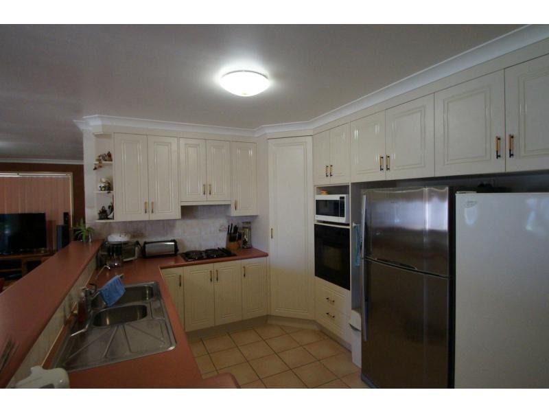 8 St Mary’s, Kepnock QLD 4670