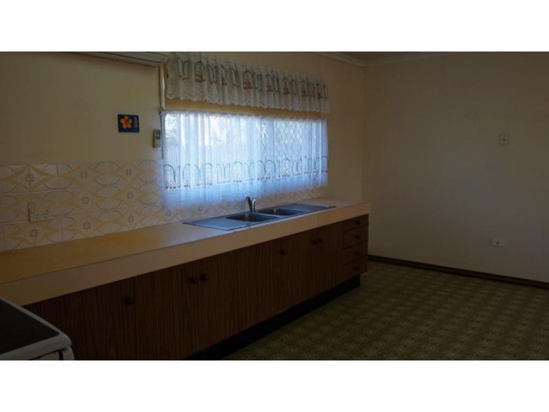 6 Wallace Street, Bundaberg North QLD 4670