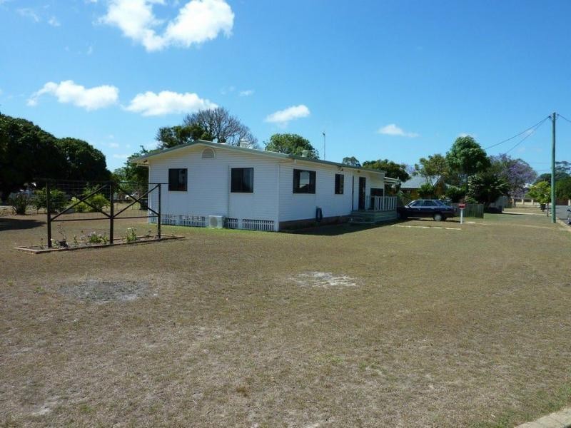 18 Farthing, Kepnock QLD 4670