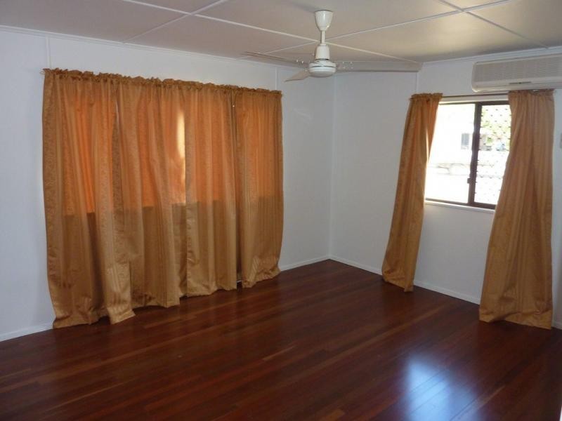 18 Farthing, Kepnock QLD 4670