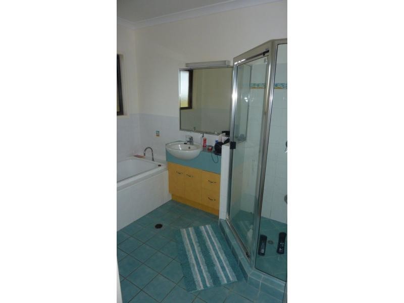 8 Royal Boulevard, Moore Park Beach QLD 4670