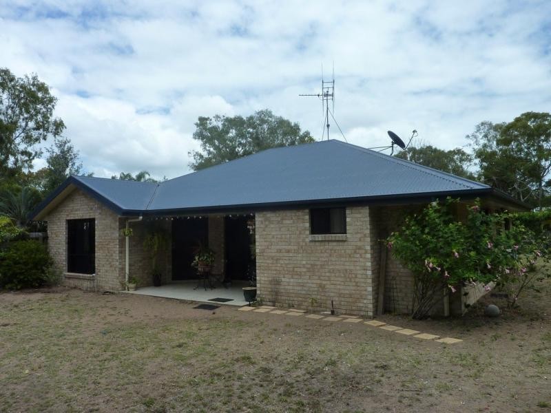 Moore Park Beach QLD 4670