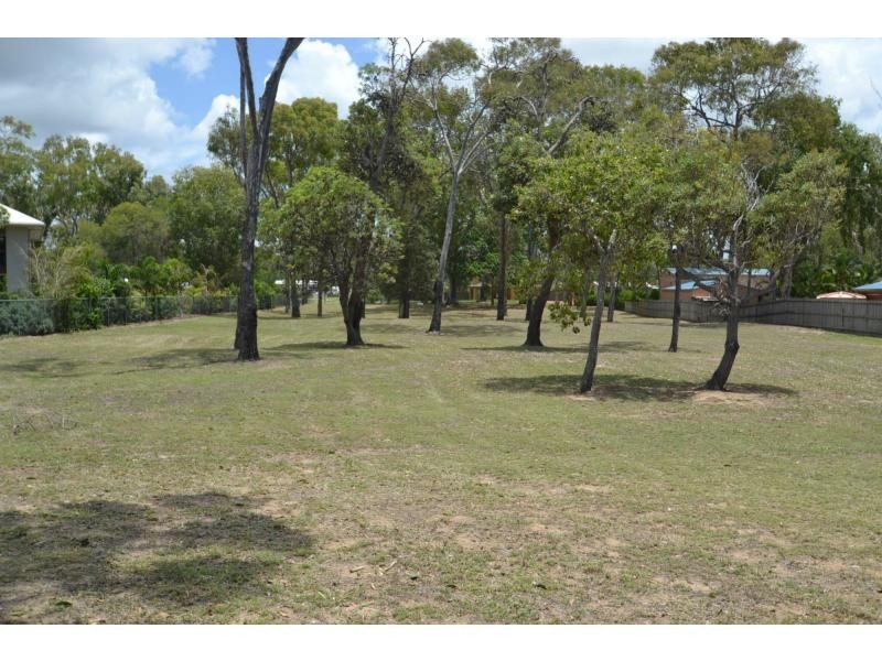 Moore Park Beach QLD 4670