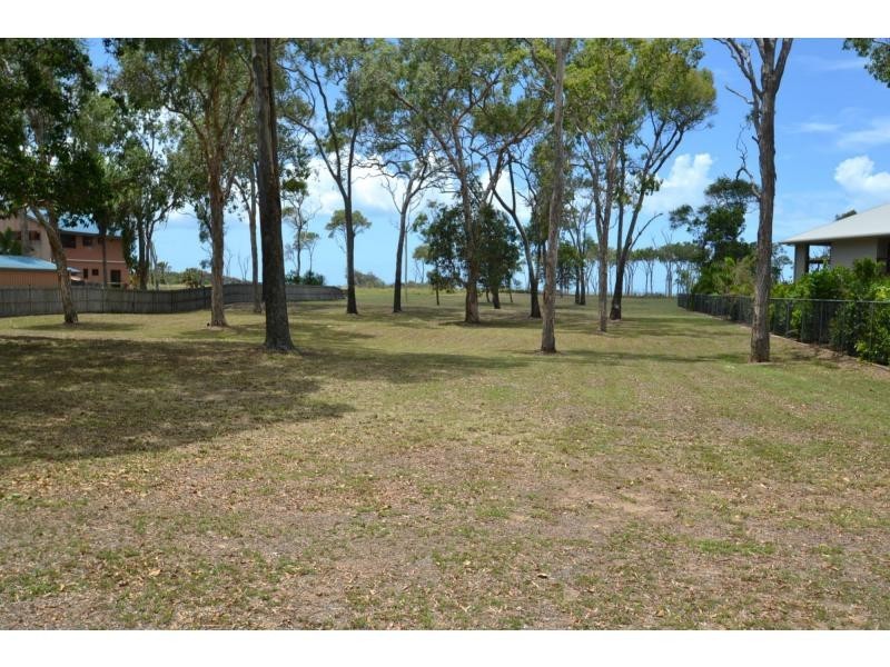 Moore Park Beach QLD 4670