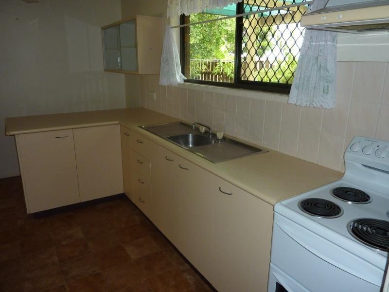 Avenell Heights QLD 4670