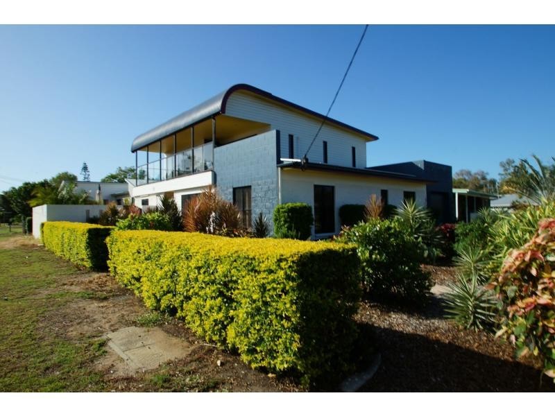 Moore Park Beach QLD 4670