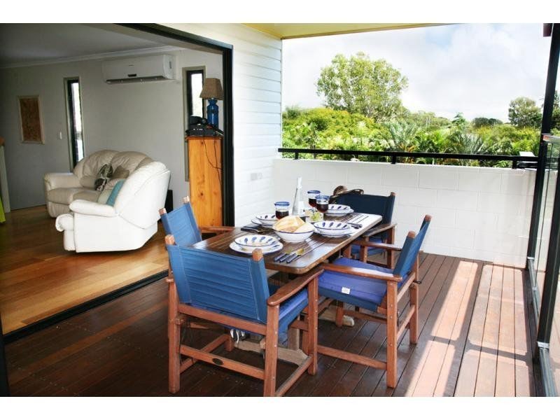 Moore Park Beach QLD 4670