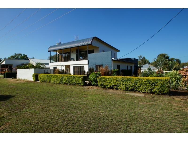 Moore Park Beach QLD 4670