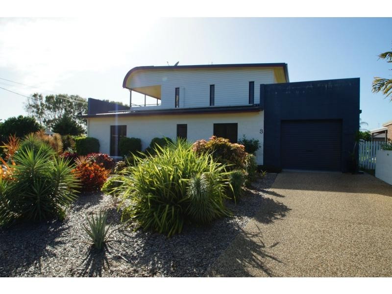 Moore Park Beach QLD 4670