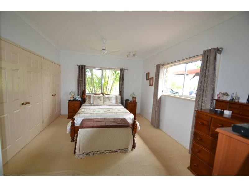 4 Aquamarine Road, Branyan QLD 4670
