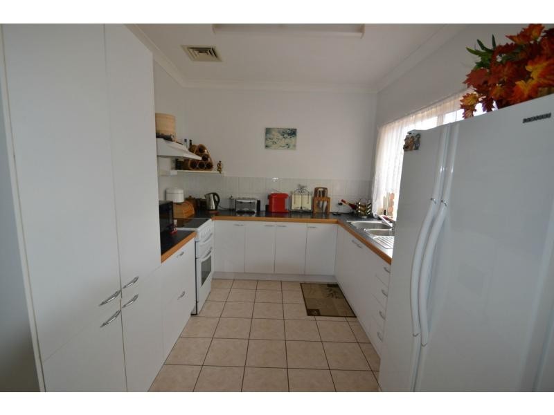 4 Aquamarine Road, Branyan QLD 4670