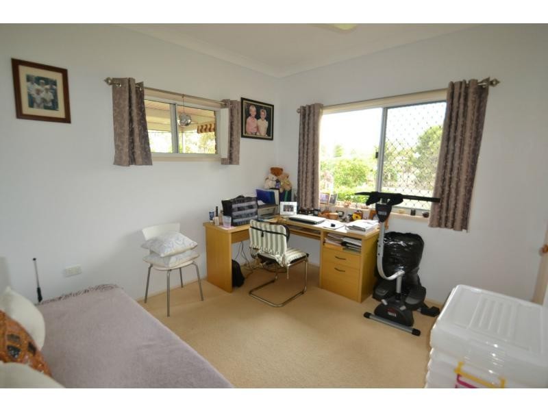 4 Aquamarine Road, Branyan QLD 4670