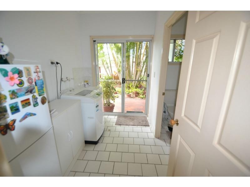 4 Aquamarine Road, Branyan QLD 4670