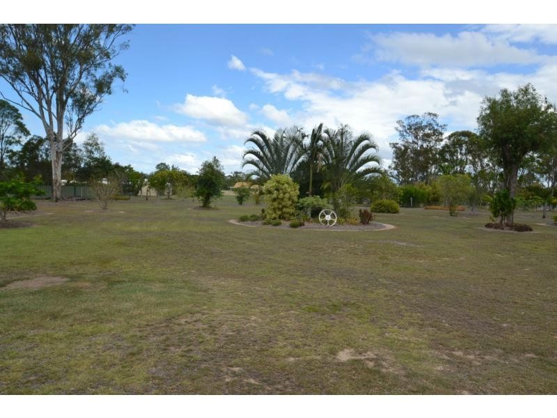 4 Aquamarine Road, Branyan QLD 4670