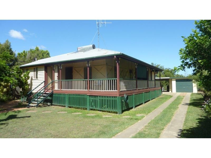 8 Cameron Street, Bundaberg North QLD 4670