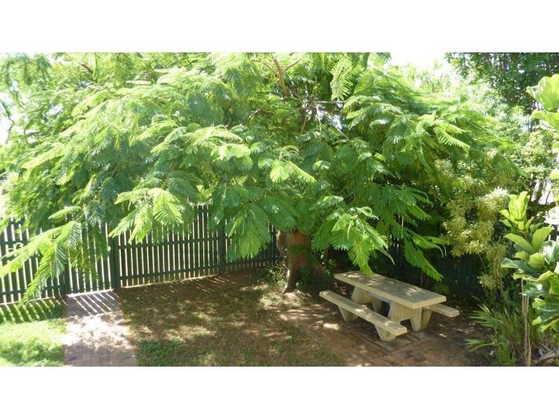 8 Cameron Street, Bundaberg North QLD 4670