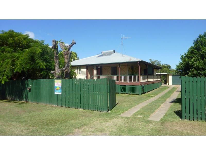8 Cameron Street, Bundaberg North QLD 4670