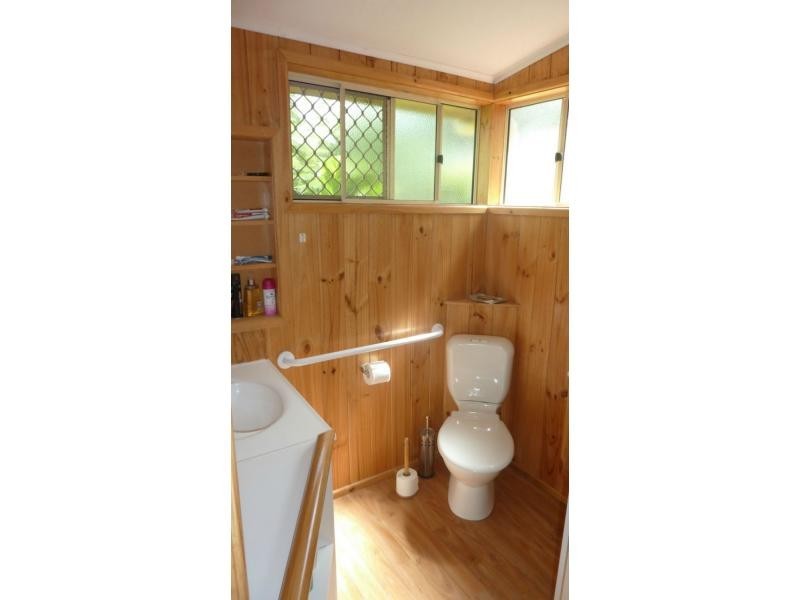 8 Cameron Street, Bundaberg North QLD 4670