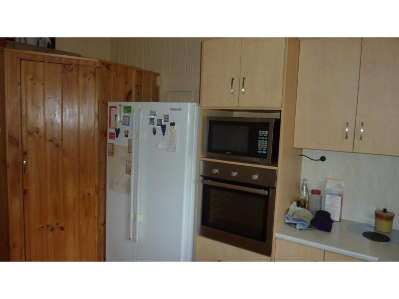 8 Cameron Street, Bundaberg North QLD 4670