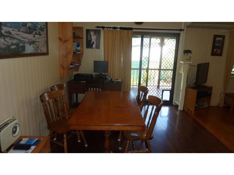 8 Cameron Street, Bundaberg North QLD 4670